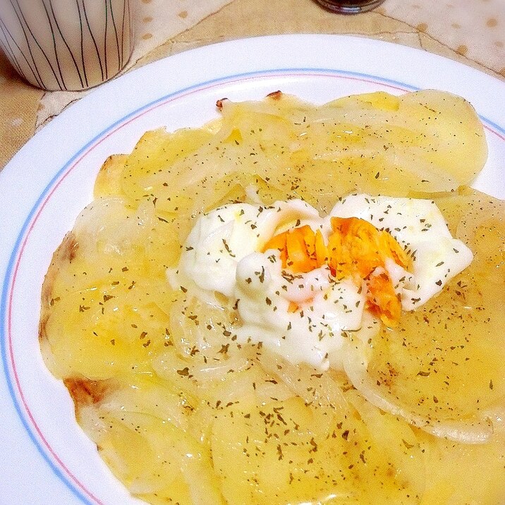 簡単!温玉とろーり♡じゃが芋と玉ねぎの重ね焼き♡